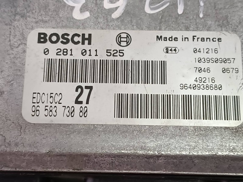 Recambio de centralita motor uce para peugeot 206 berlina xs clim referencia OEM IAM 9658373080 0281011525 BOSCH