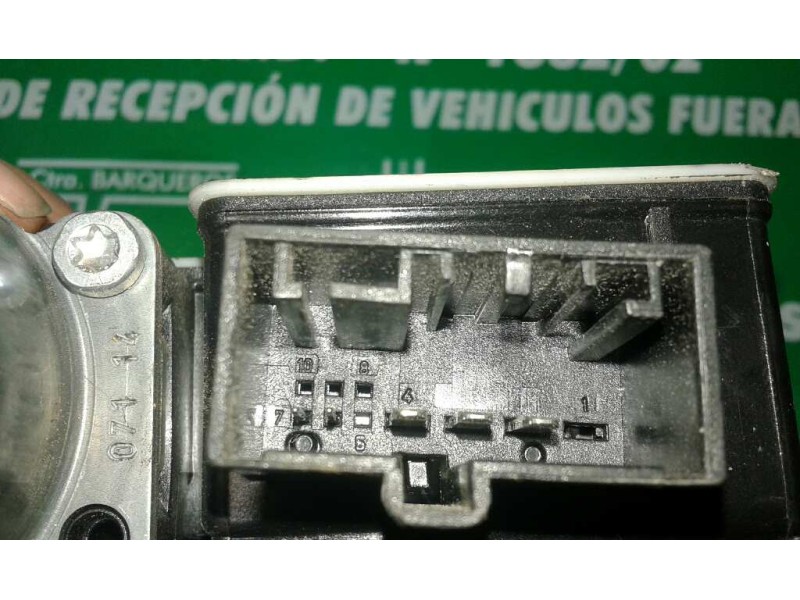 Recambio de motor elevalunas trasero derecho para seat leon (5f1) reference referencia OEM IAM 5Q0959812A 0130822726 BOSCH