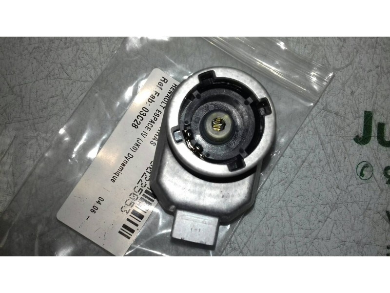 Recambio de portalamparas para renault espace iv (jk0) dynamique referencia OEM IAM 03C28  3 PINES