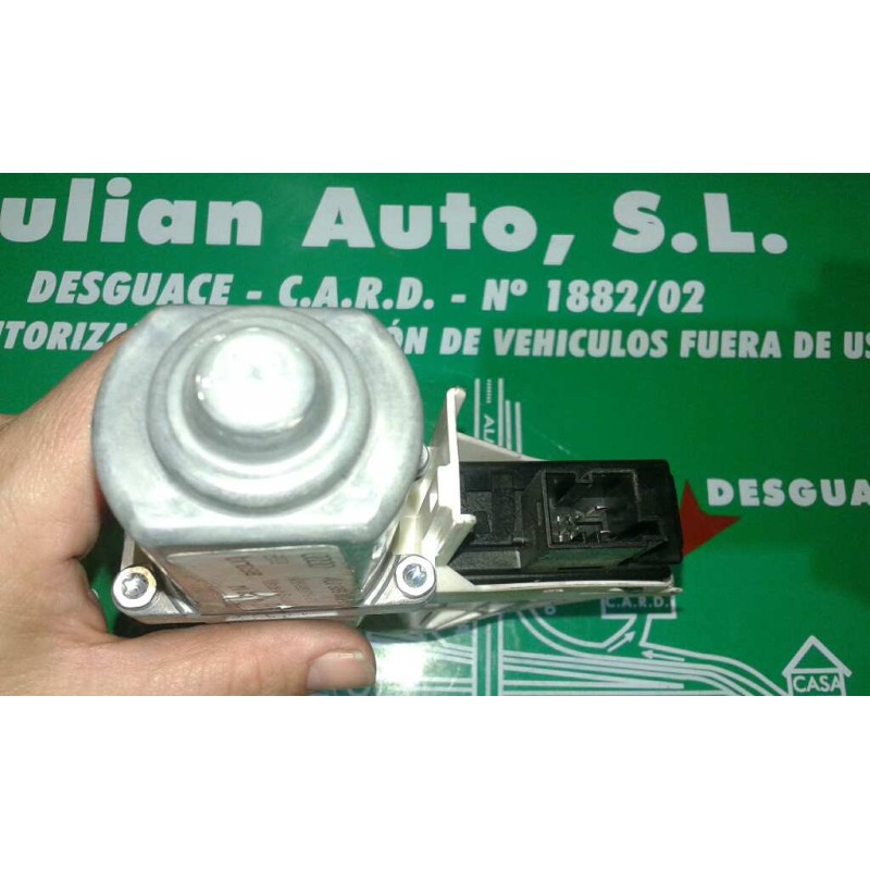Recambio de motor elevalunas delantero derecho para audi q7 (4l) 3.0 tdi referencia OEM IAM 4L0959802B 977272101 BROSE