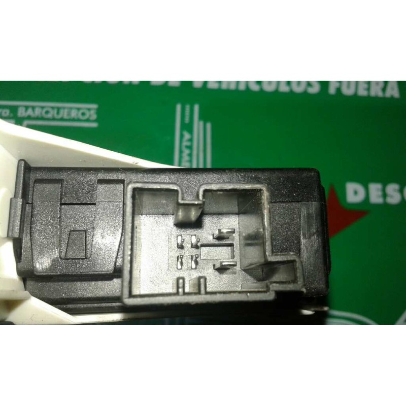 Recambio de motor elevalunas delantero derecho para audi q7 (4l) 3.0 tdi referencia OEM IAM 4L0959802B 977272101 BROSE