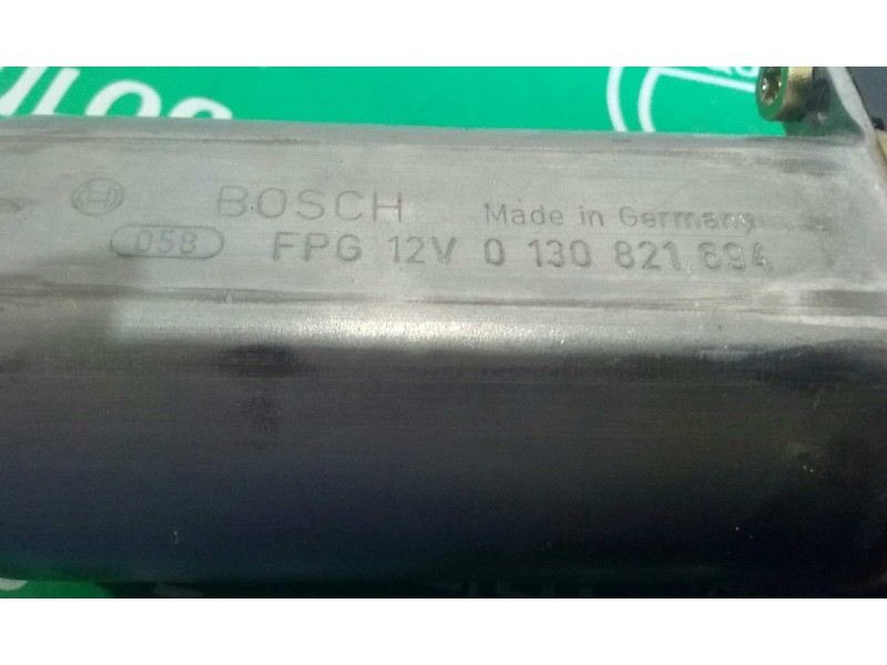 Recambio de motor elevalunas delantero derecho para volkswagen passat berlina (3b2) comfortline referencia OEM IAM 130821694 101