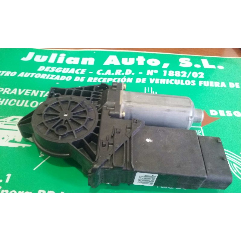 Recambio de motor elevalunas delantero derecho para volkswagen passat berlina (3b2) comfortline referencia OEM IAM 130821694 101