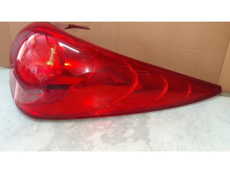 Recambio de piloto trasero derecho para peugeot 207 sw confort referencia OEM IAM 9680157980 968015798002 VISTEON