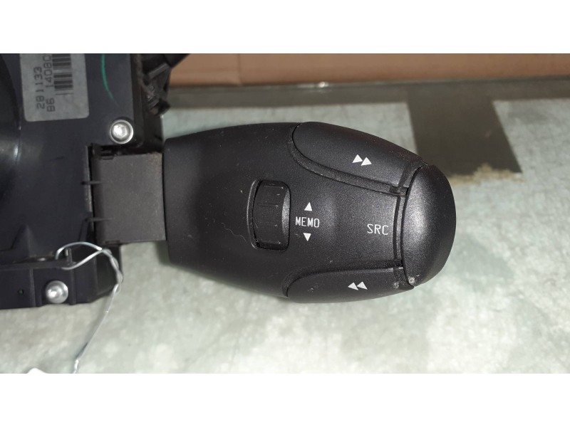 Recambio de mando luces para peugeot 207 sw confort referencia OEM IAM 96657274XT VALEO COM2005