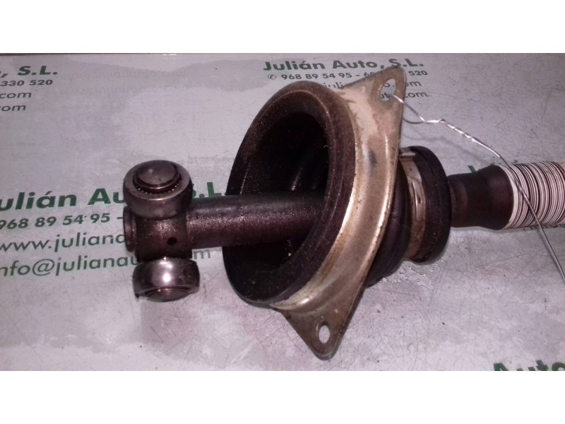 Recambio de transmision delantera izquierda para dacia sandero básico referencia OEM IAM 8200985010  