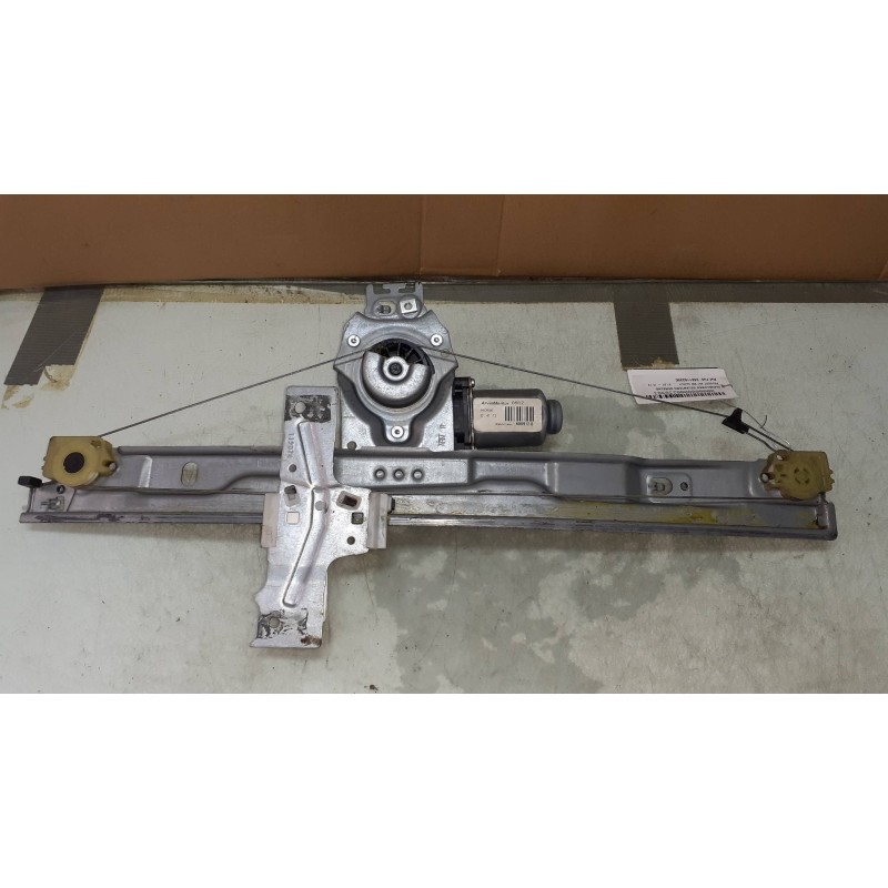 Recambio de elevalunas delantero derecho para peugeot 207 sw confort referencia OEM IAM 9681162260 119855AVD ELECTRICO