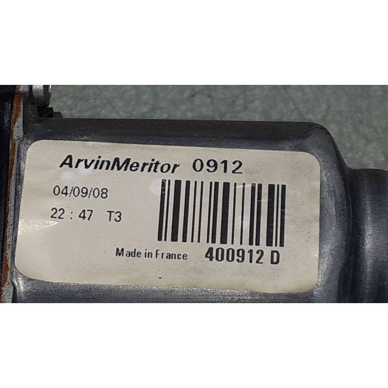 Recambio de elevalunas delantero derecho para peugeot 207 sw confort referencia OEM IAM 9681162260 119855AVD ELECTRICO