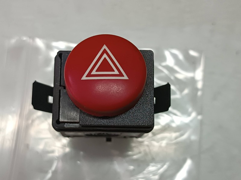 Recambio de warning para seat ibiza (6l1) cool referencia OEM IAM 6L1953235A  CONECTOR 4 PINES