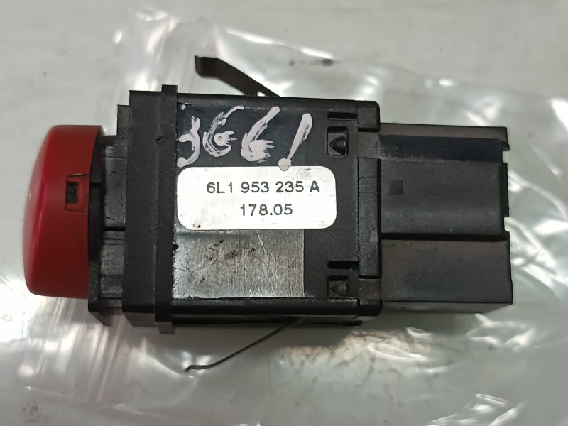Recambio de warning para seat ibiza (6l1) cool referencia OEM IAM 6L1953235A  CONECTOR 4 PINES