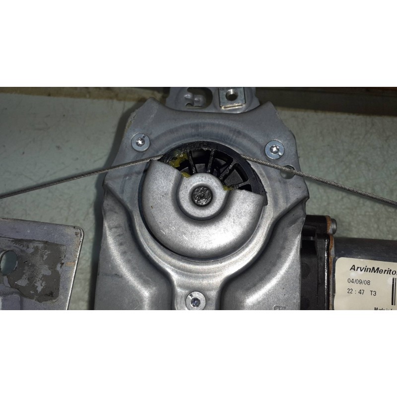 Recambio de elevalunas delantero derecho para peugeot 207 sw confort referencia OEM IAM 9681162260 119855AVD ELECTRICO