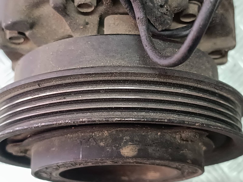 Recambio de compresor aire acondicionado para volkswagen passat berlina (3b3) comfortline referencia OEM IAM 8D0260808 7SBU16C D