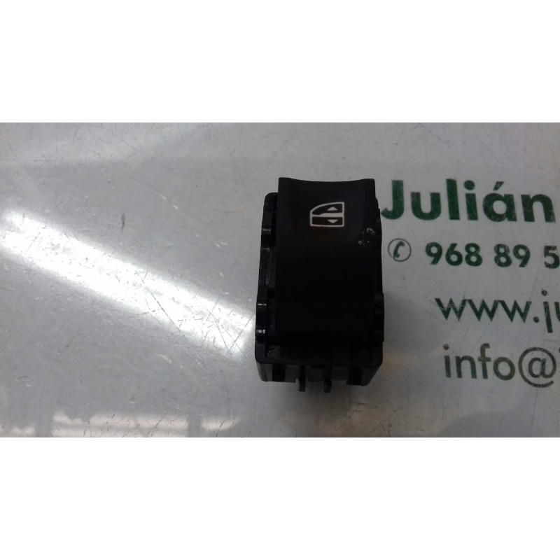 Recambio de mando elevalunas delantero derecho para renault fluence dynamique referencia OEM IAM 25421 3+3 PINES NEGRO