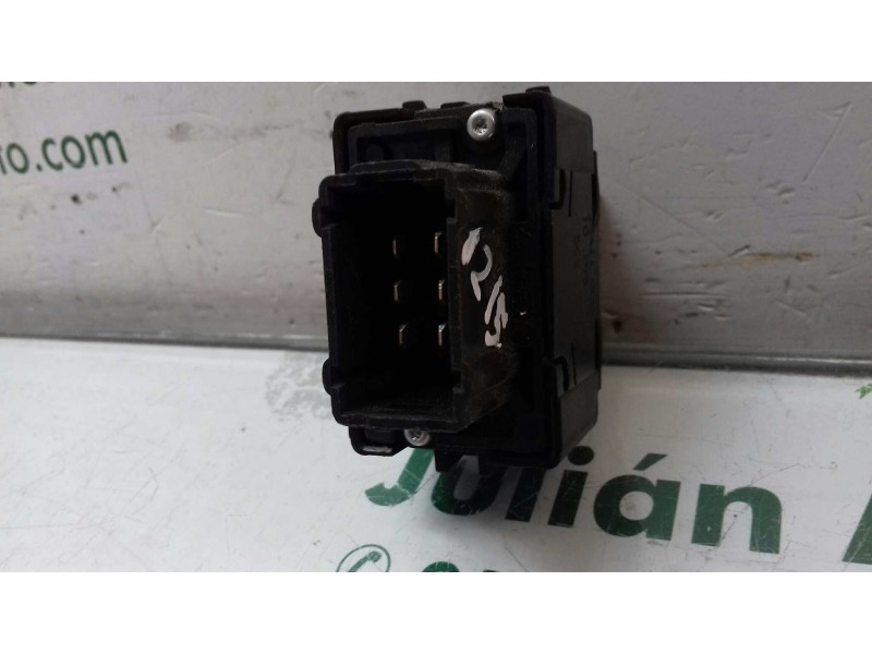 Recambio de mando elevalunas delantero derecho para renault fluence dynamique referencia OEM IAM 25421 3+3 PINES NEGRO