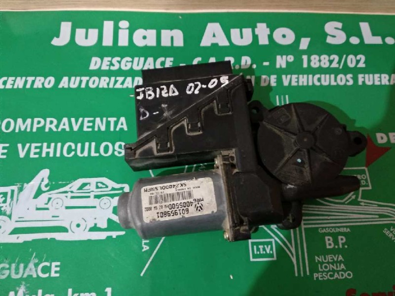 Recambio de motor elevalunas delantero izquierdo para seat ibiza (6l1) referencia OEM IAM 6Q1959801 MR6400550D SK240DDLSNFM