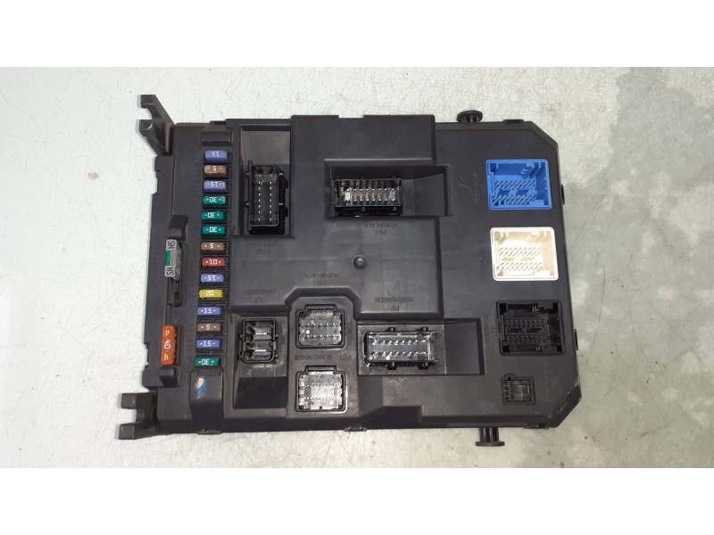 Recambio de caja reles / fusibles para peugeot 207 sw confort referencia OEM IAM 9664983480 BSI H05 0 VALEO