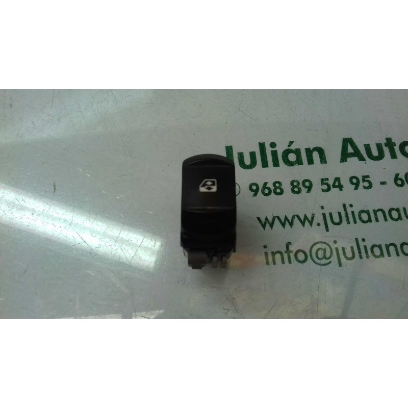 Recambio de mando elevalunas delantero derecho para renault clio iii exception 2 referencia OEM IAM 315013B 3+3 PINES GRIS