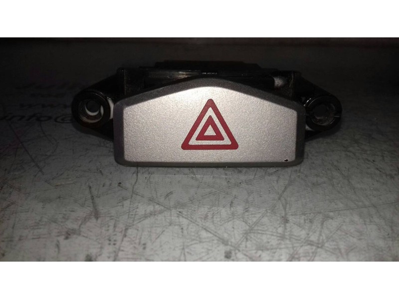 Recambio de warning para hyundai accent (lc) gl 4p referencia OEM IAM 864W0140 BLANCO 6 PINES