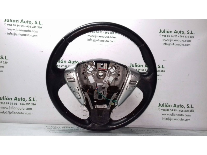 Recambio de volante para nissan note acenta referencia OEM IAM 3083576A1 309156099M60 