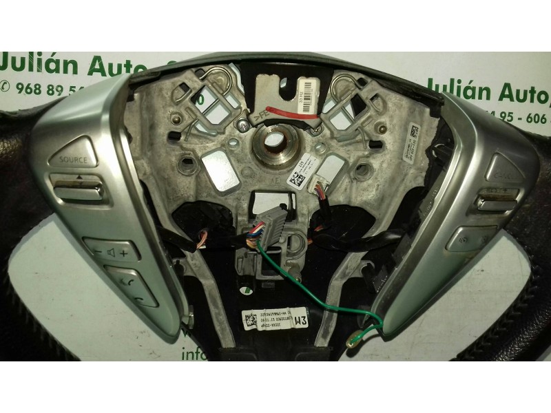 Recambio de volante para nissan note acenta referencia OEM IAM 3083576A1 309156099M60 