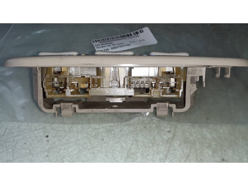 Recambio de luz interior para peugeot 207 sw confort referencia OEM IAM 965377617700 9653776177 