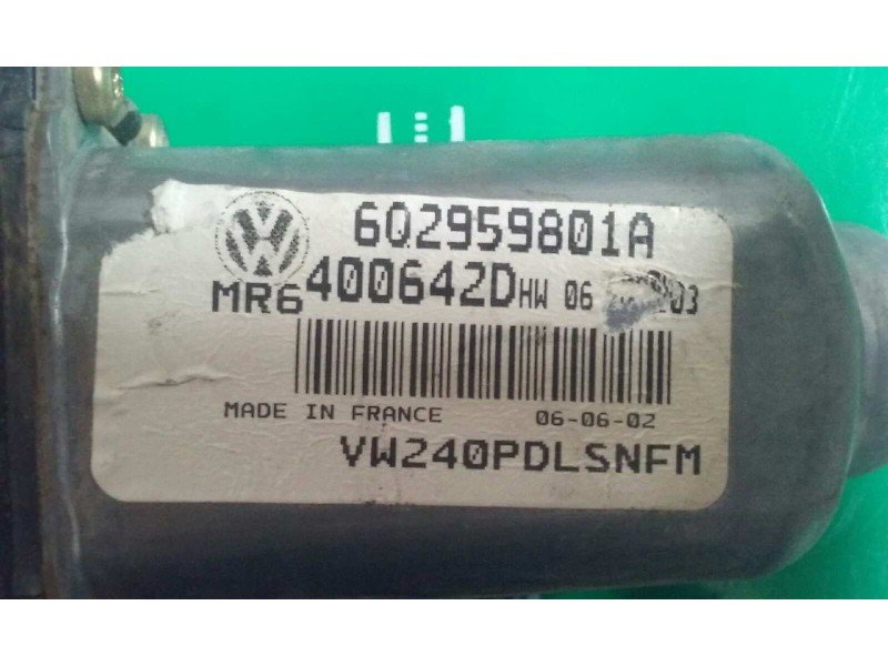 Recambio de motor elevalunas delantero derecho para volkswagen polo (9n3) referencia OEM IAM 6Q2959801A MR6400642D 