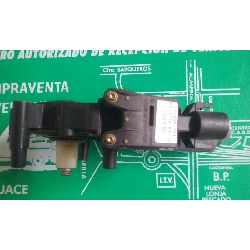 Recambio de motor elevalunas delantero derecho para audi a4 berlina (b5) 1.9 tdi referencia OEM IAM 113846101 05071901 