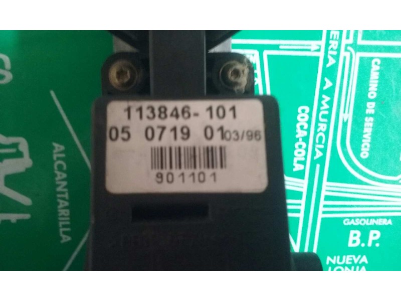 Recambio de motor elevalunas delantero derecho para audi a4 berlina (b5) 1.9 tdi referencia OEM IAM 113846101 05071901 