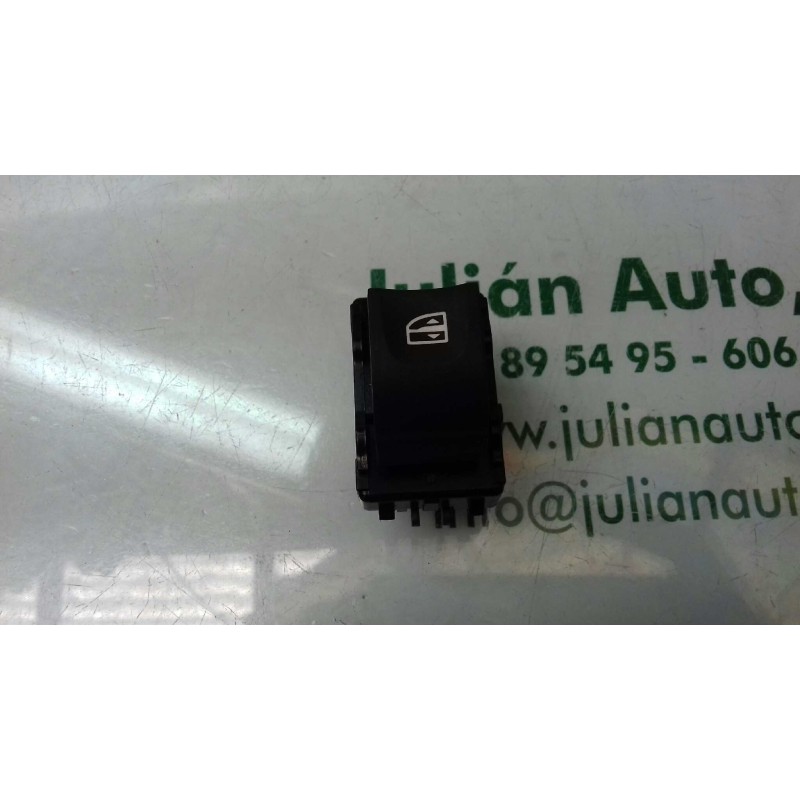 Recambio de mando elevalunas trasero derecho para renault fluence dynamique referencia OEM IAM 254010003R  