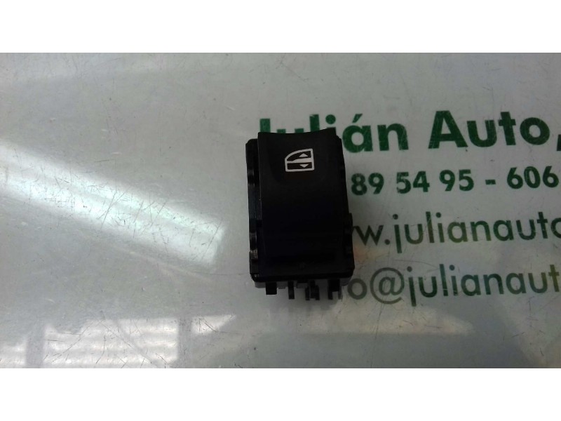 Recambio de mando elevalunas trasero derecho para renault fluence dynamique referencia OEM IAM 254010003R  