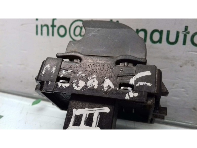 Recambio de mando elevalunas trasero izquierdo para renault megane iii berlina 5 p emotion referencia OEM IAM 254010003R  