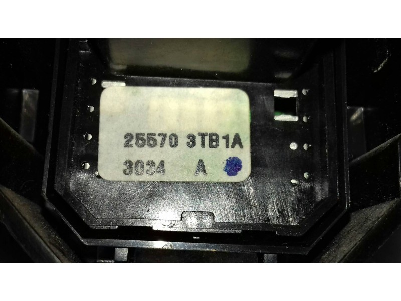 Recambio de mando retrovisor para nissan note acenta referencia OEM IAM 255703TB1A 3VV1A 689TB