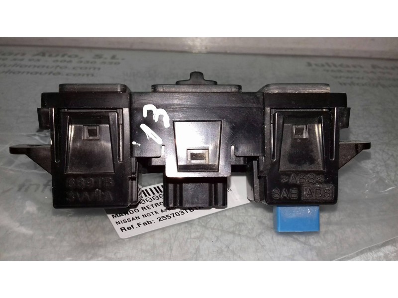 Recambio de mando retrovisor para nissan note acenta referencia OEM IAM 255703TB1A 3VV1A 689TB