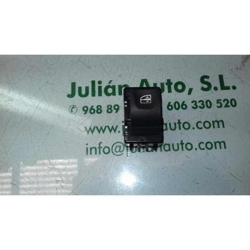Recambio de mando elevalunas trasero derecho para renault megane ii berlina 5p confort authentique referencia OEM IAM   
