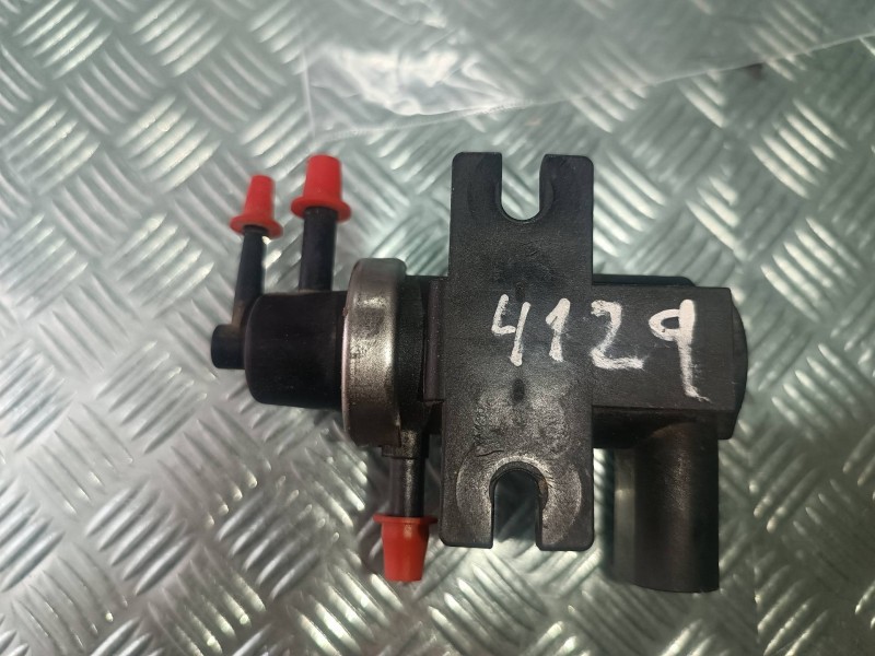 Recambio de valvula aire adicional para volkswagen golf iv berlina (1j1) advance referencia OEM IAM 1J0906627  72290320