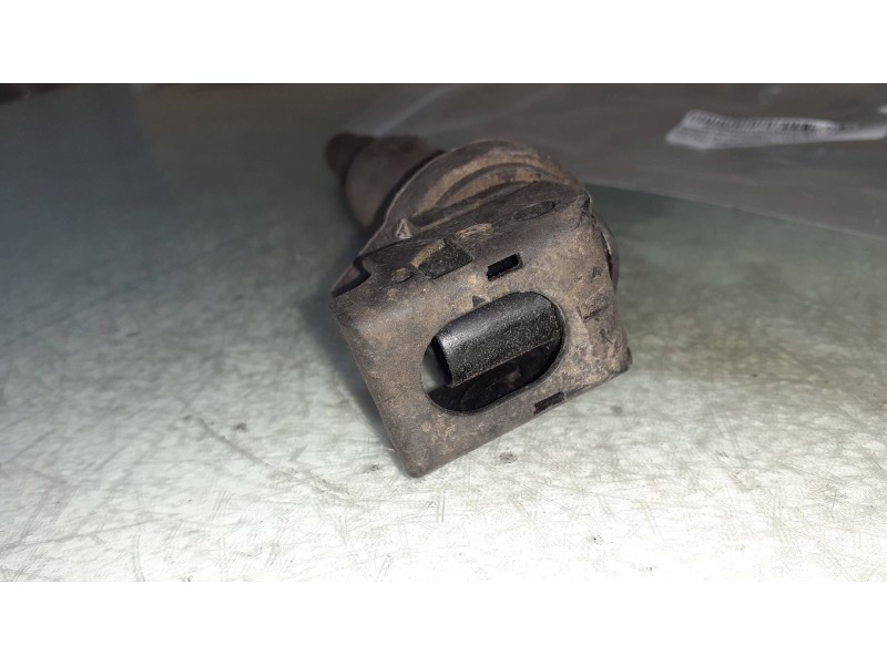 Recambio de bobina encendido para peugeot 207 sw confort referencia OEM IAM 0221504470 1437986 CONECTOR 3 PINES
