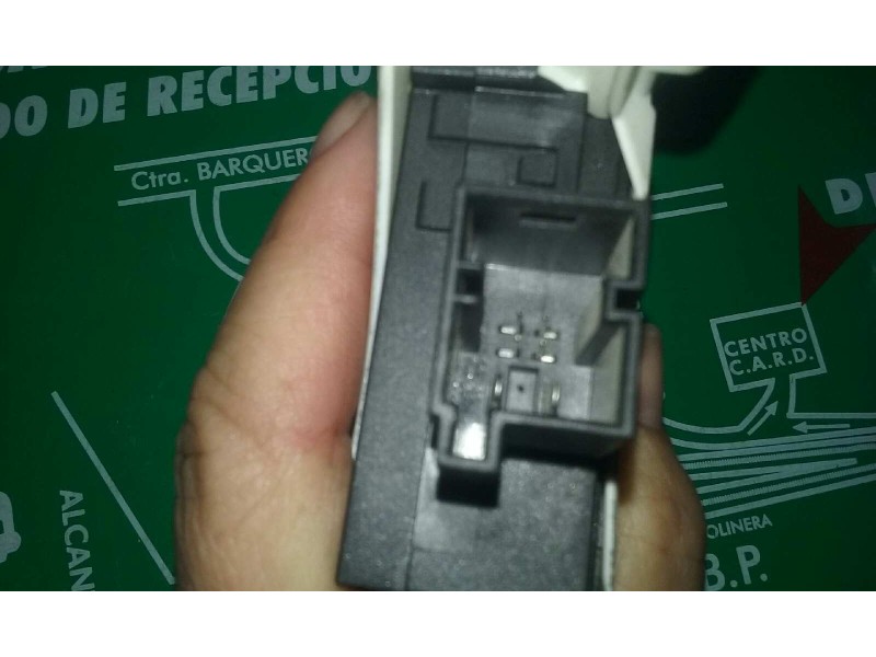 Recambio de motor elevalunas trasero izquierdo para audi a6 berlina (4f2) 2.7 tdi referencia OEM IAM 4F0959801C  