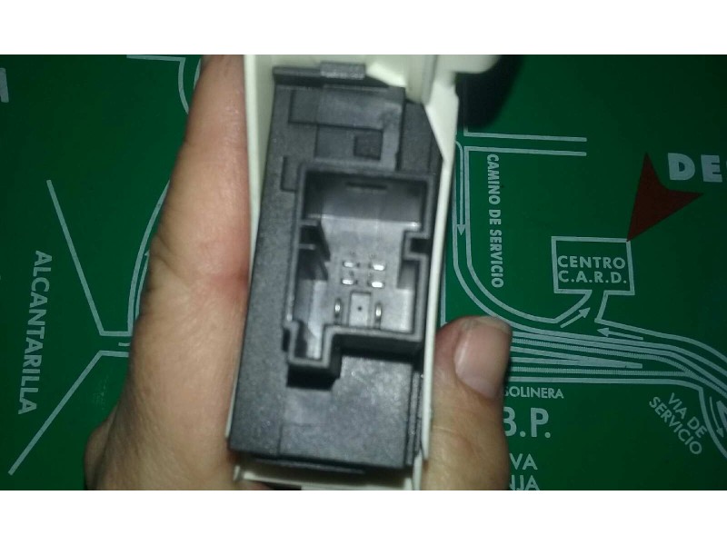 Recambio de motor elevalunas delantero izquierdo para audi a6 berlina (4f2) 3.0 tdi quattro (171kw) referencia OEM IAM 4F0959801