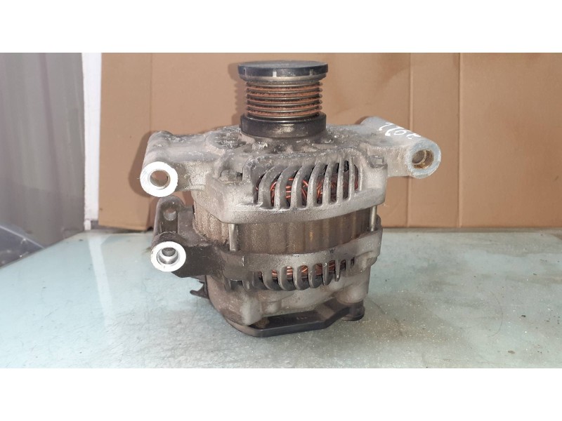 Recambio de alternador para peugeot 207 sw confort referencia OEM IAM V75769568002 MITSUBISHI CL8