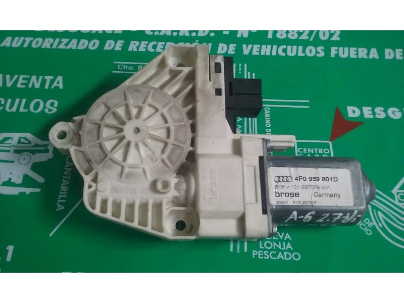 Recambio de motor elevalunas delantero izquierdo para audi a6 berlina (4f2) 2.7 tdi referencia OEM IAM 4F0959801D  