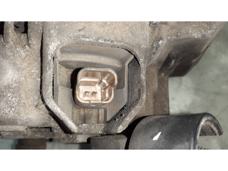 Recambio de alternador para peugeot 207 sw confort referencia OEM IAM V75769568002 MITSUBISHI CL8