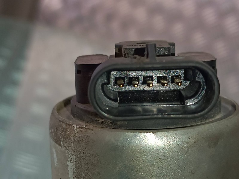 Recambio de valvula egr para opel astra g berlina comfort referencia OEM IAM 24104956 CONECTOR 5 PINES 