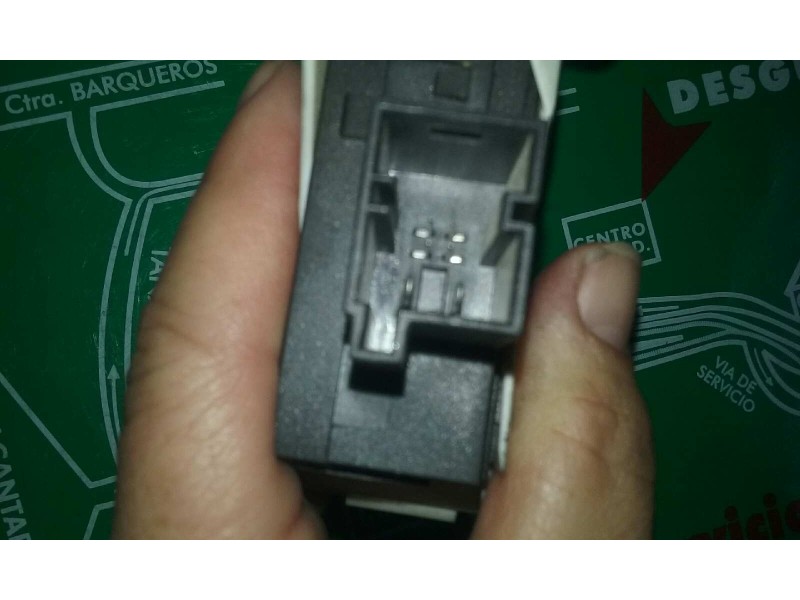 Recambio de motor elevalunas delantero izquierdo para audi a6 berlina (4f2) 2.7 tdi referencia OEM IAM 4F0959801D  