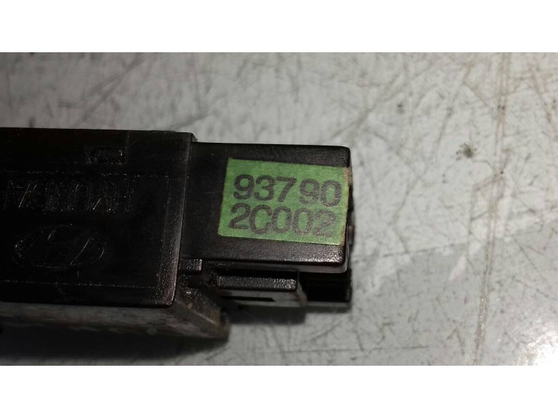 Recambio de warning para hyundai coupe (gk) 1.6 fx referencia OEM IAM 937902C002  6 PINES