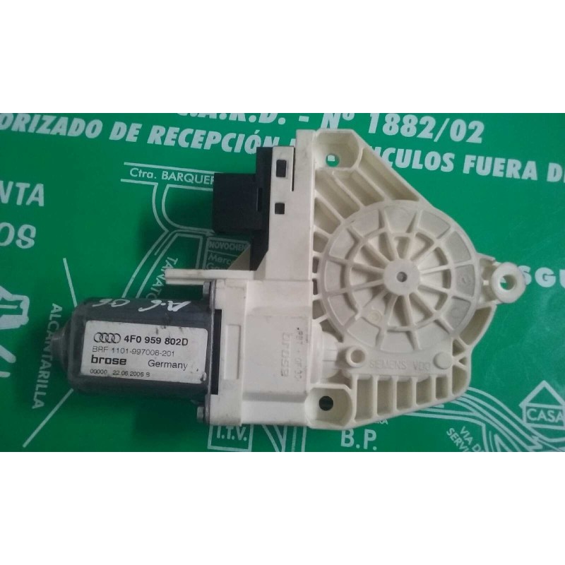 Recambio de motor elevalunas delantero derecho para audi a6 berlina (4f2) 3.0 tdi quattro (171kw) referencia OEM IAM 4F0959802D 