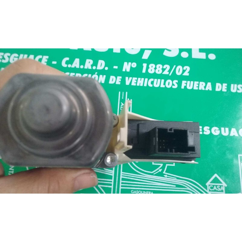 Recambio de motor elevalunas delantero derecho para audi a6 berlina (4f2) 3.0 tdi quattro (171kw) referencia OEM IAM 4F0959802D 