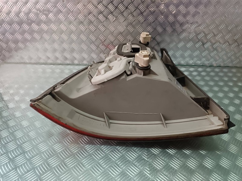 Recambio de piloto trasero derecho para opel astra g berlina comfort referencia OEM IAM 90521544  170102HF