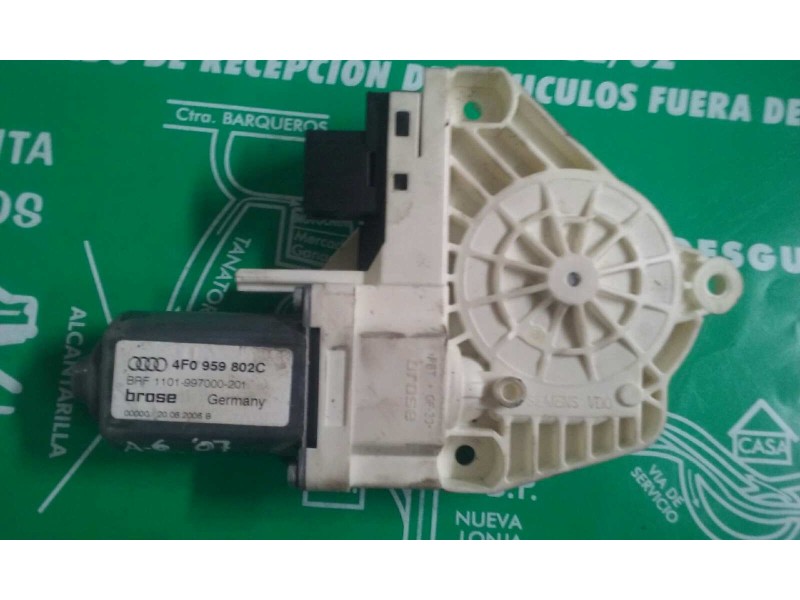 Recambio de motor elevalunas trasero derecho para audi a6 berlina (4f2) 3.0 tdi quattro (171kw) referencia OEM IAM 4F0959802C  
