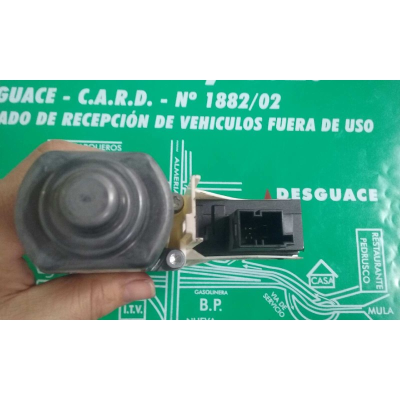 Recambio de motor elevalunas trasero derecho para audi a6 berlina (4f2) 3.0 tdi quattro (171kw) referencia OEM IAM 4F0959802C  