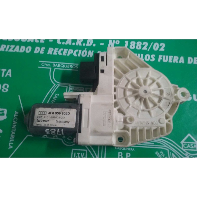 Recambio de motor elevalunas delantero derecho para audi a6 berlina (4f2) 2.7 tdi referencia OEM IAM 4F0959802D  